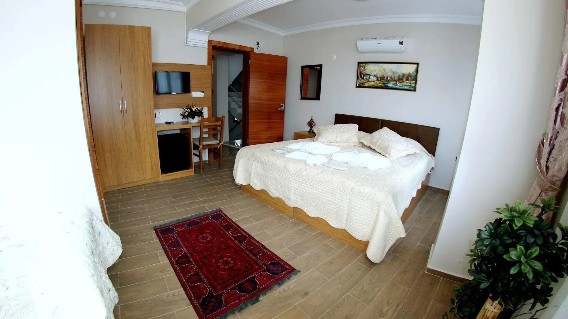 Selena Hotel Selçuk 2*,